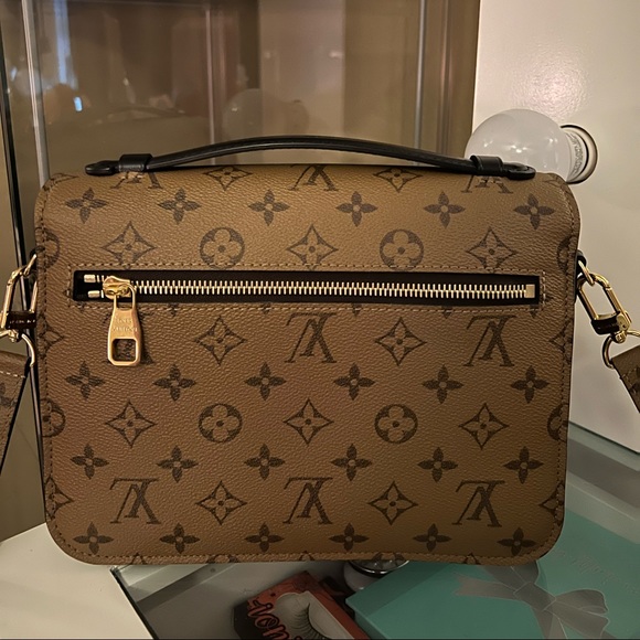 Selling Pochette Métis Monogram Reverse - Picture 3 of 7